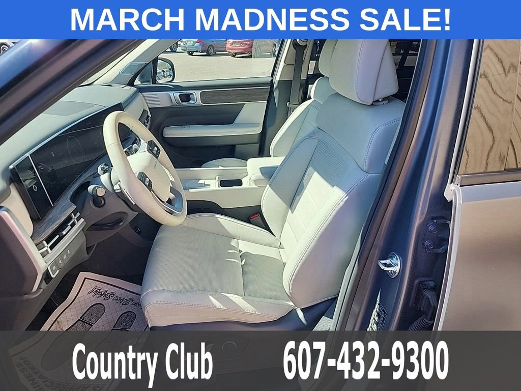 Used 2025 Hyundai Santa Fe Limited image 11