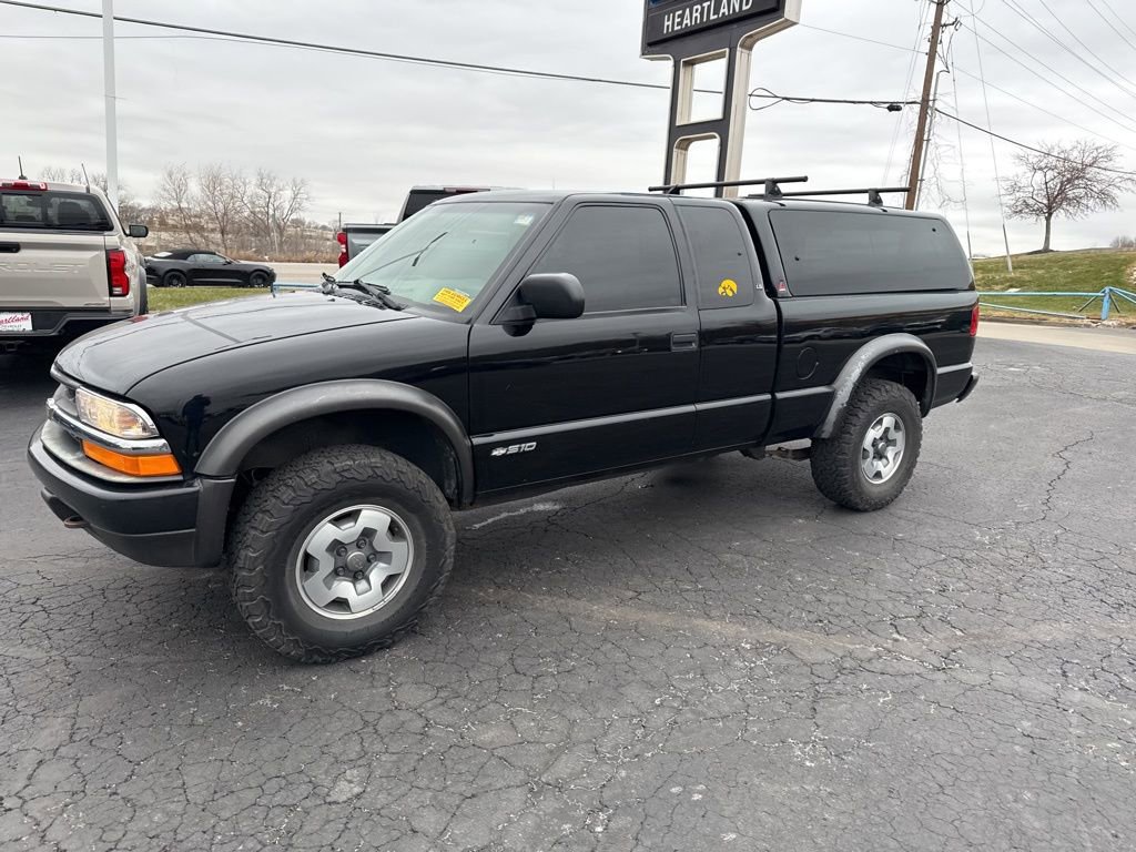 Used 2000 Chevrolet S10 Pickup LS w/ Preferred Equipment Group image 28