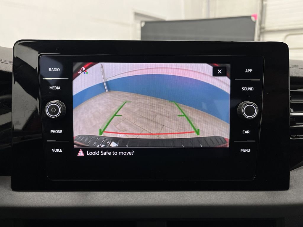 Used 2025 Volkswagen Jetta SE w/ Sunroof Package image 10