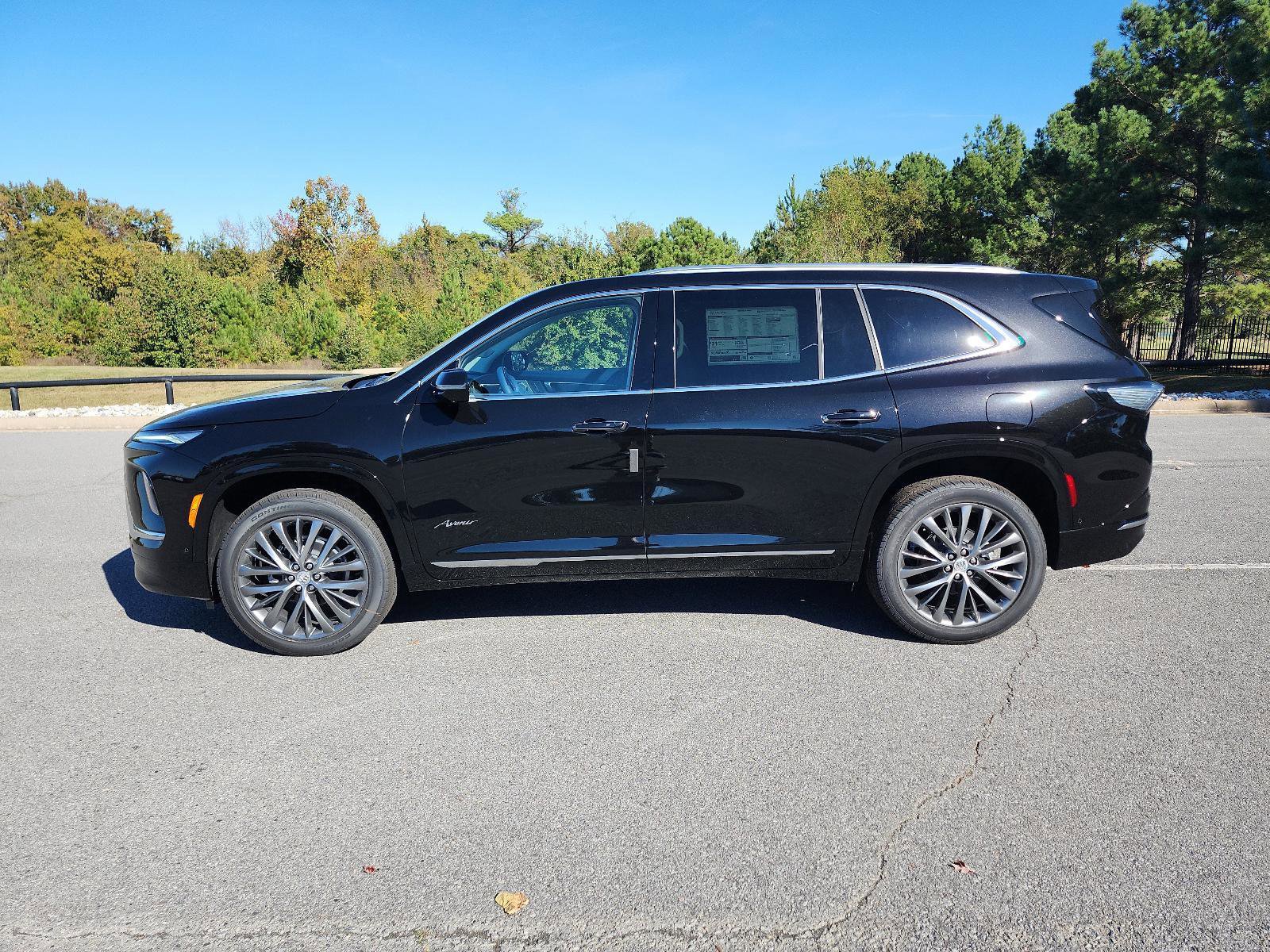 New 2026 Buick Enclave Avenir image 2