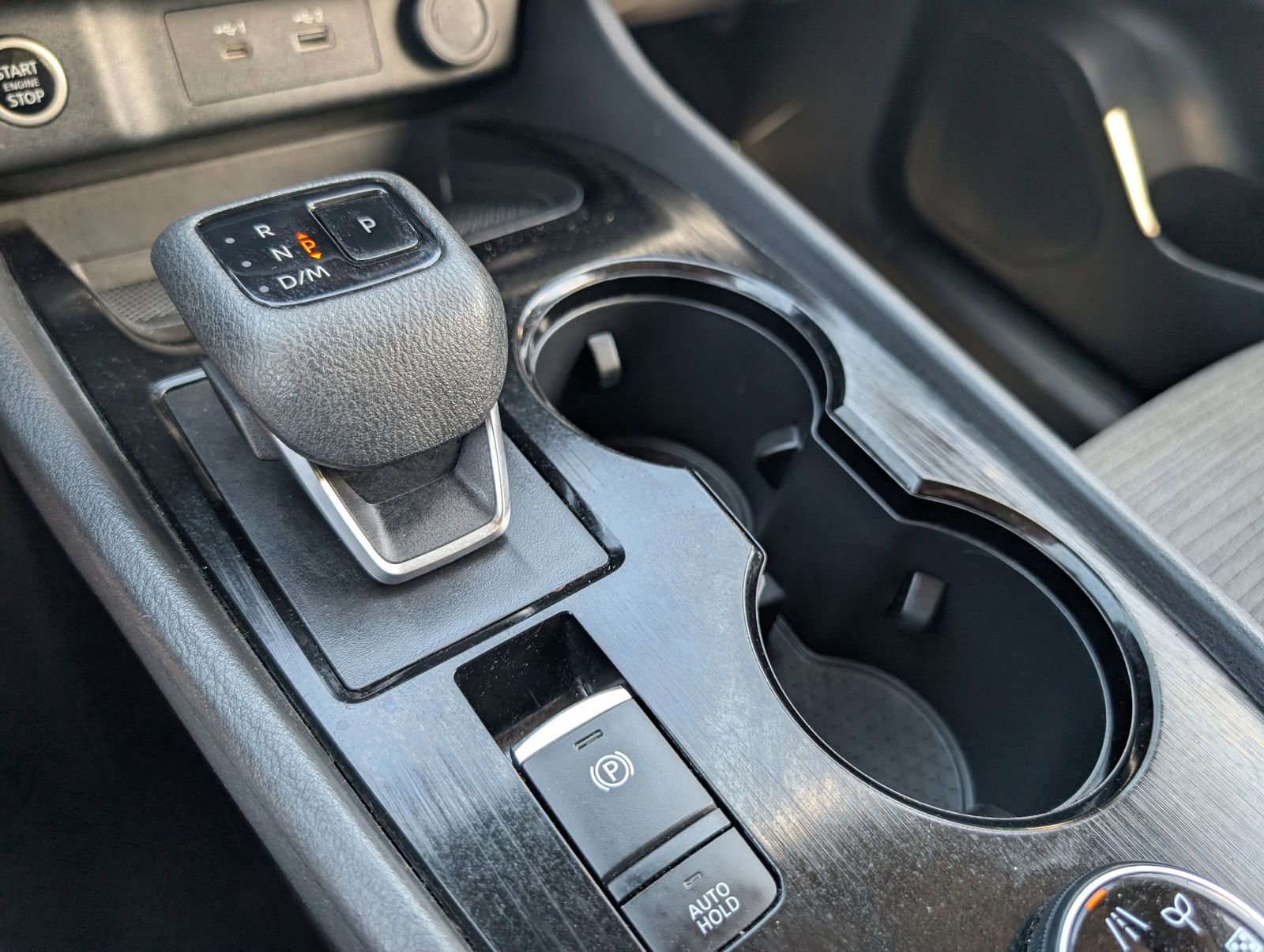 Used 2023 Nissan Rogue SV image 25