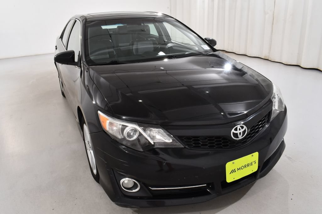 Used 2012 Toyota Camry SE FWD image 4