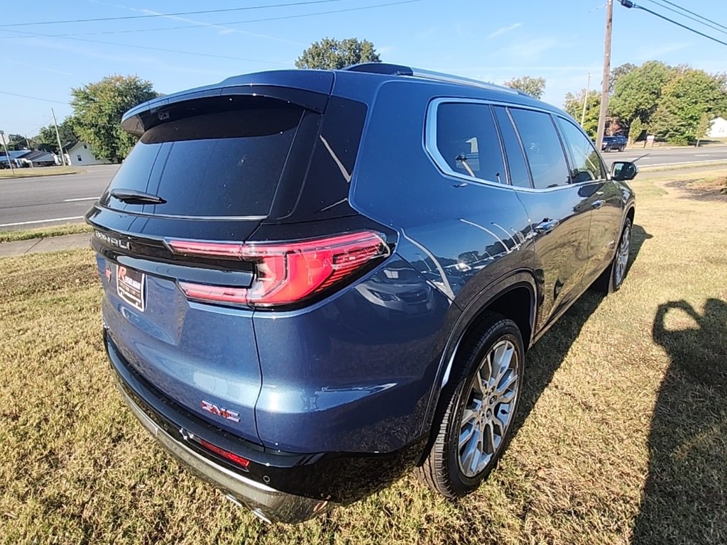 New 2026 GMC Acadia Denali w/ Super Cruise Package image 3