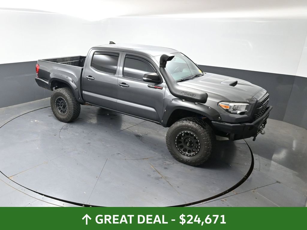 Used 2016 Toyota Tacoma TRD Sport w/ Towing Package AWD/4WD image 42