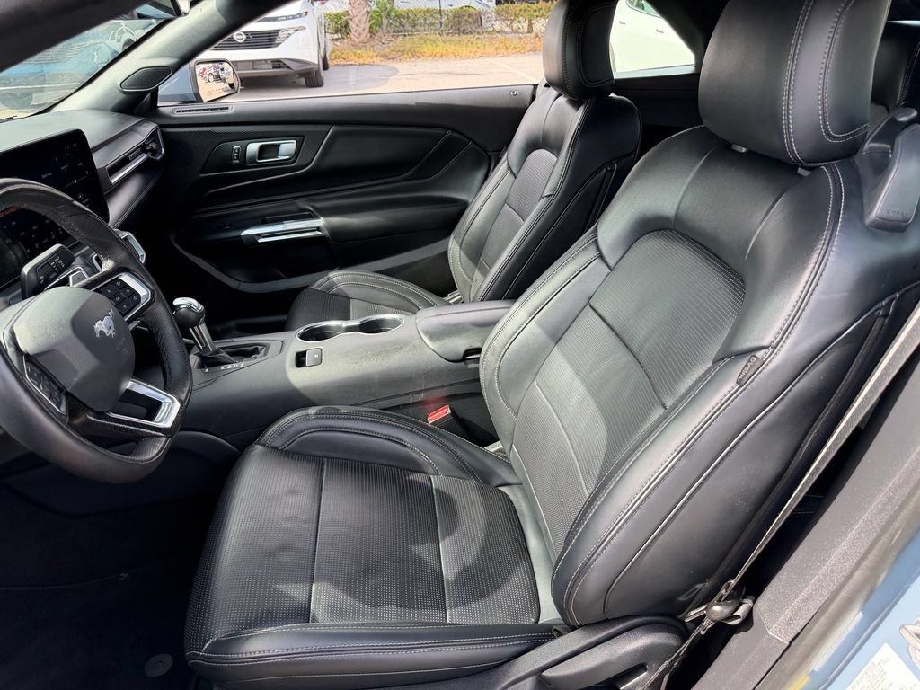 Used 2025 Ford Mustang GT Premium RWD image 11