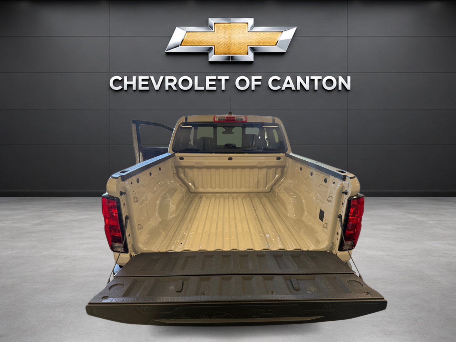 Used 2026 Chevrolet Colorado Trail Boss AWD/4WD image 17