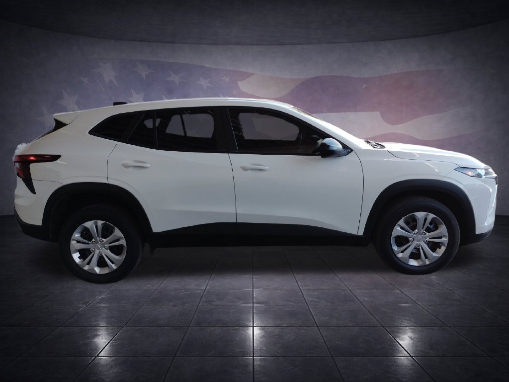 Used 2024 Chevrolet Trax LS FWD image 6
