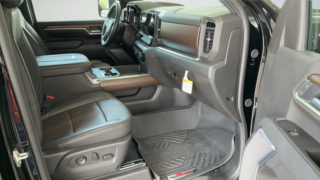 Used 2025 Chevrolet Silverado 2500 High Country w/ High Country Premium Package AWD/4WD image 24