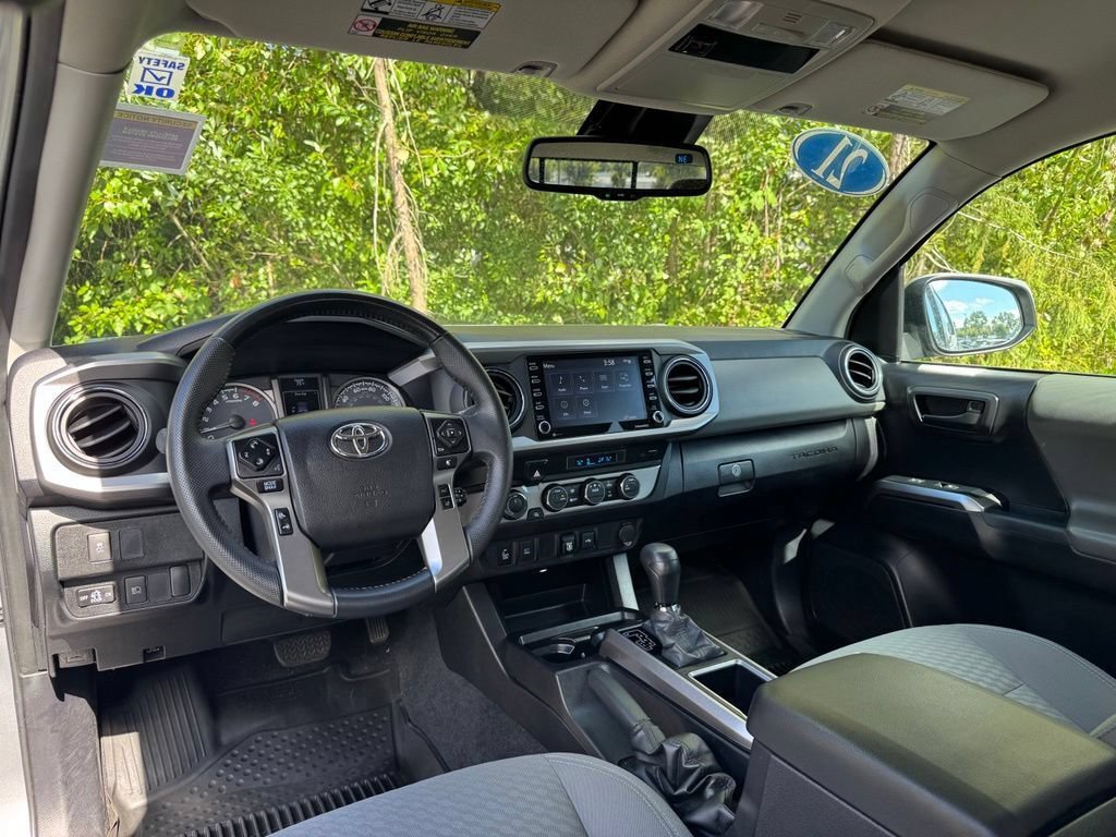 Used 2021 Toyota Tacoma SR5 w/ Technology Package AWD/4WD image 10