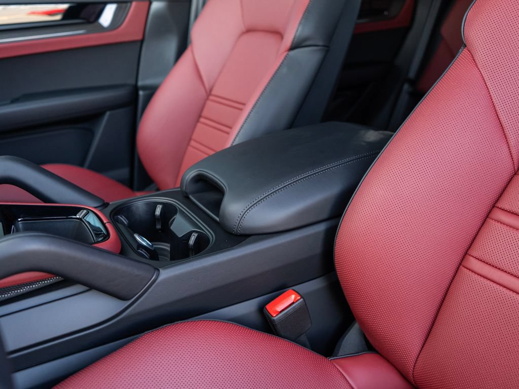 New 2026 Porsche Cayenne Turbo GT AWD/4WD image 26