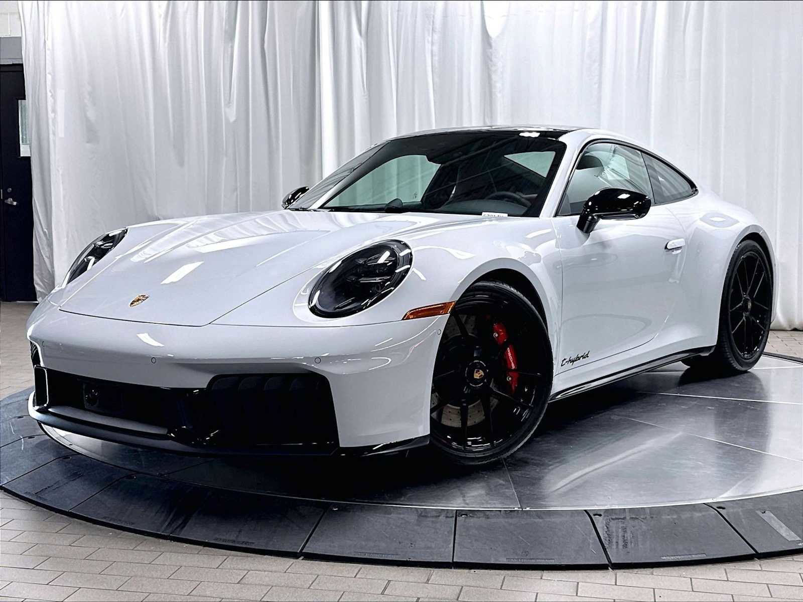 Used 2026 Porsche 911 Carrera GTS RWD image 1