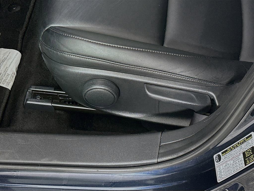 Used 2024 MAZDA MAZDA3 s image 22