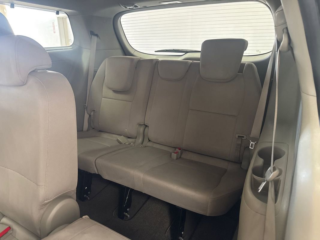Used 2015 Kia Sedona LX w/ LX Convenience Package image 19