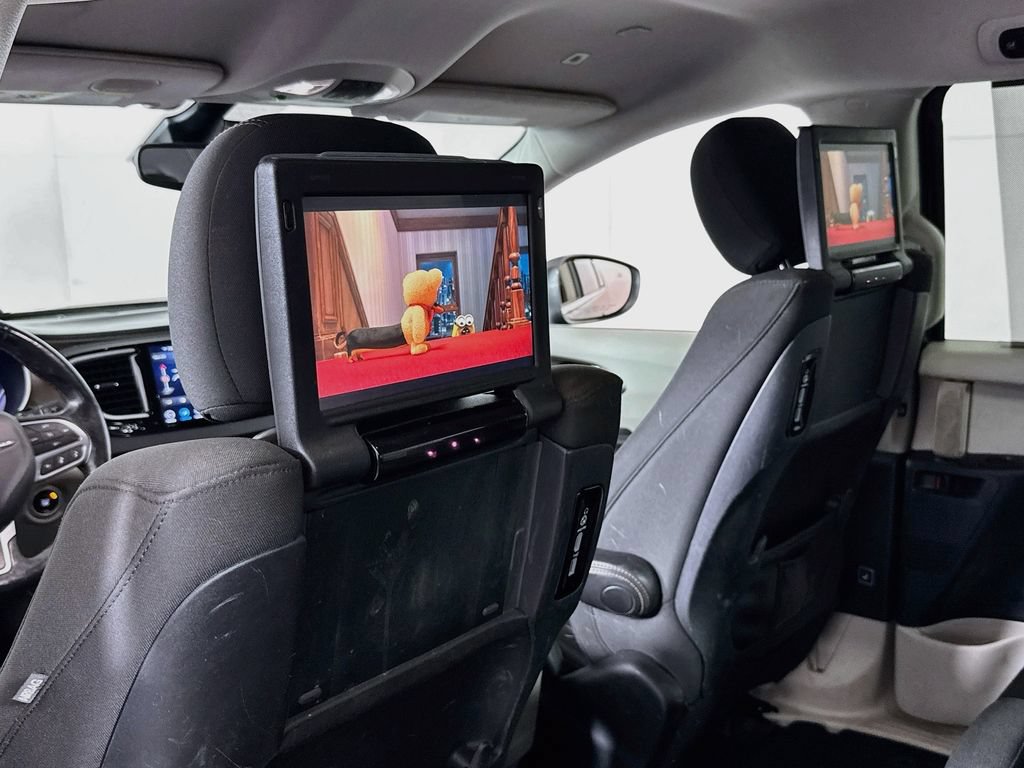 Used 2019 Chrysler Pacifica Touring Plus w/ Advanced Safetytec Group FWD image 25