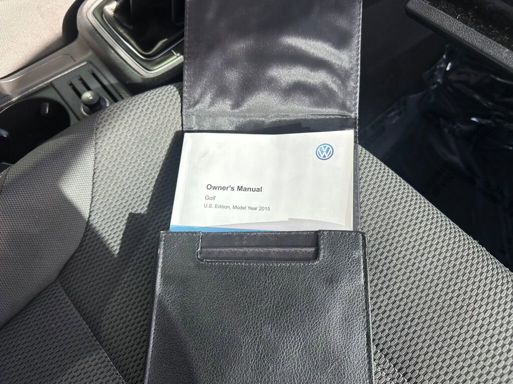 Used 2015 Volkswagen Golf Launch Edition image 12