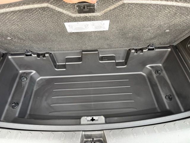 Used 2023 Chevrolet Traverse LT image 34