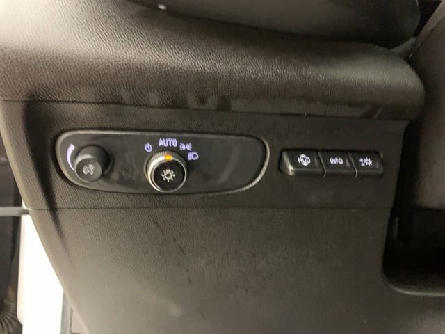 Used 2022 Buick Envision Essence w/ Technology Package I FWD image 18