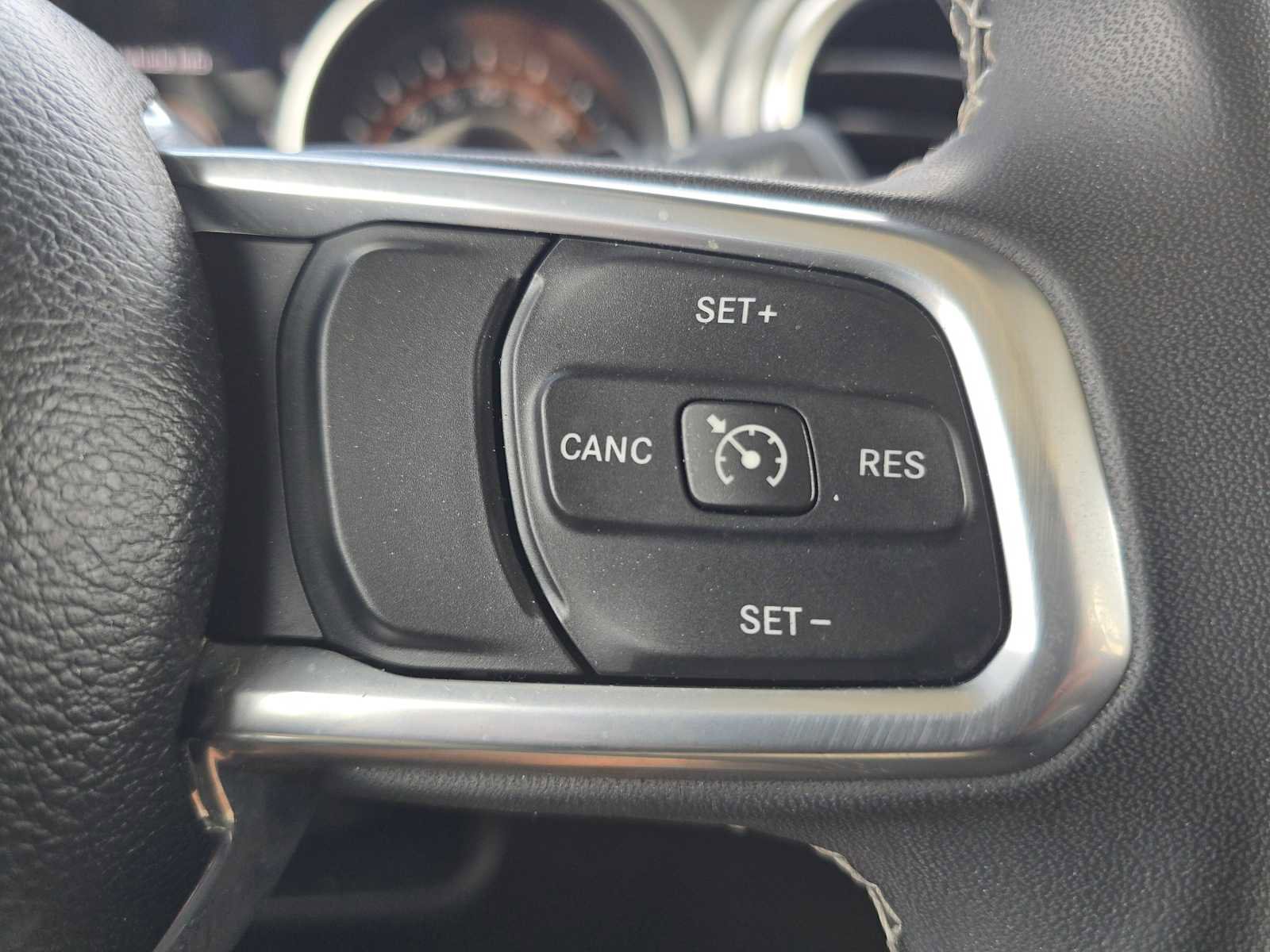 Used 2023 Jeep Wrangler Unlimited Sahara AWD/4WD image 28
