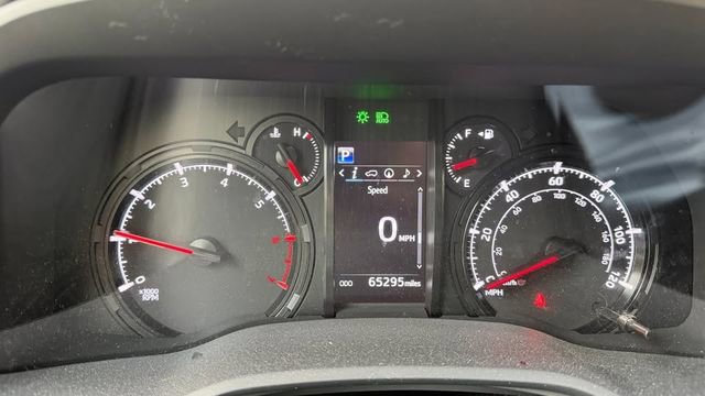 Used 2021 Toyota 4Runner SR5 Premium w/ Moonroof Package AWD/4WD image 4
