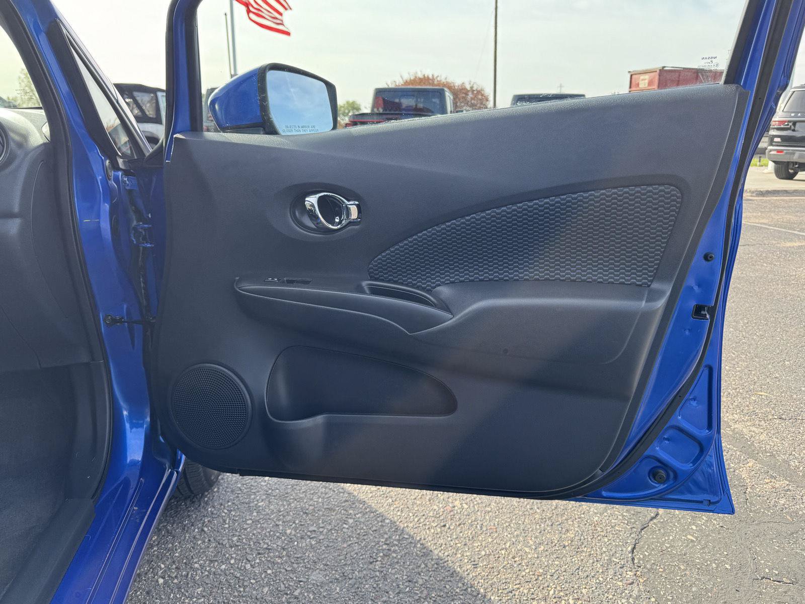 Used 2015 Nissan Versa Note SV FWD image 23