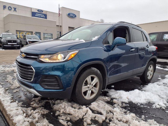 Used 2019 Chevrolet Trax LT w/ Sun & Sound Package image 1