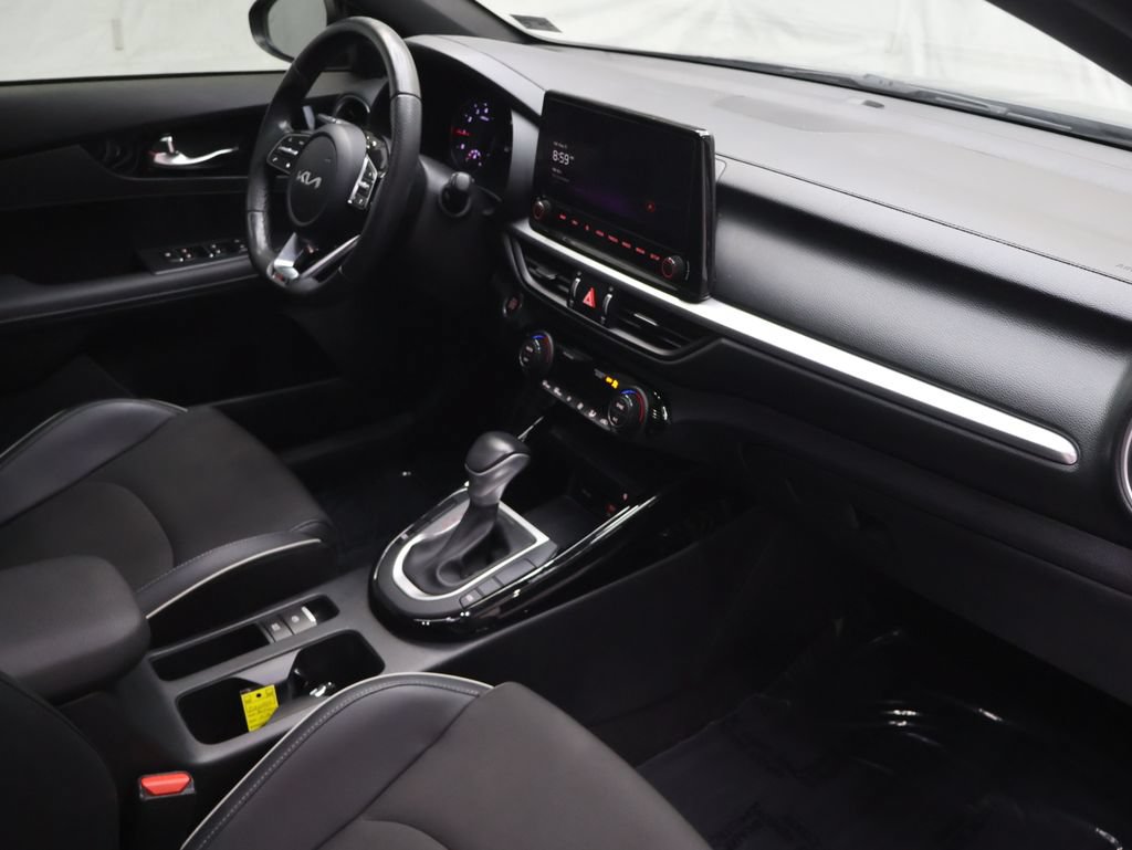 Used 2024 Kia Forte GT-Line w/ GT-Line Premium Package FWD image 10