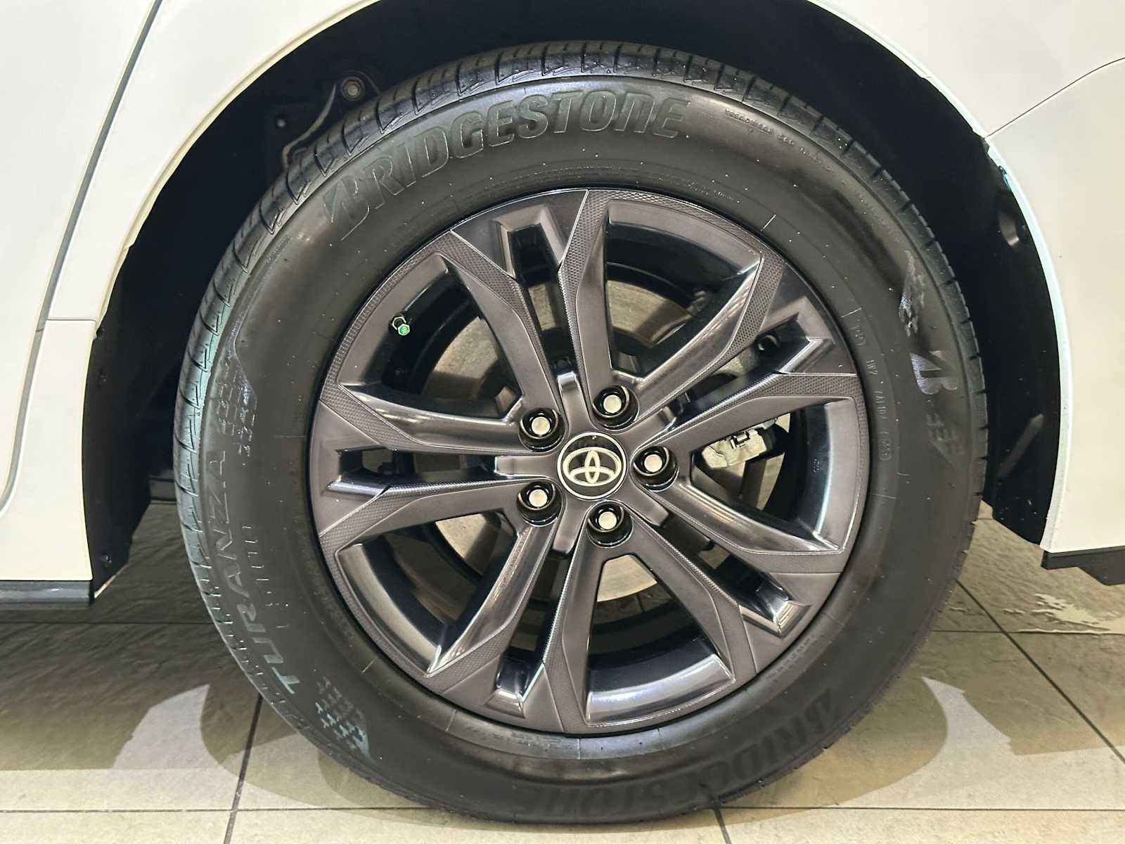 Used 2025 Toyota Sienna XSE w/ XSE Premium Package AWD/4WD image 8