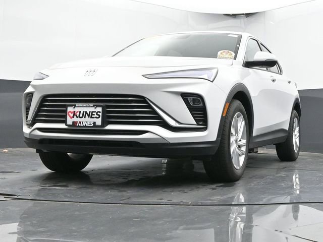 Used 2025 Buick Envista Preferred image 44