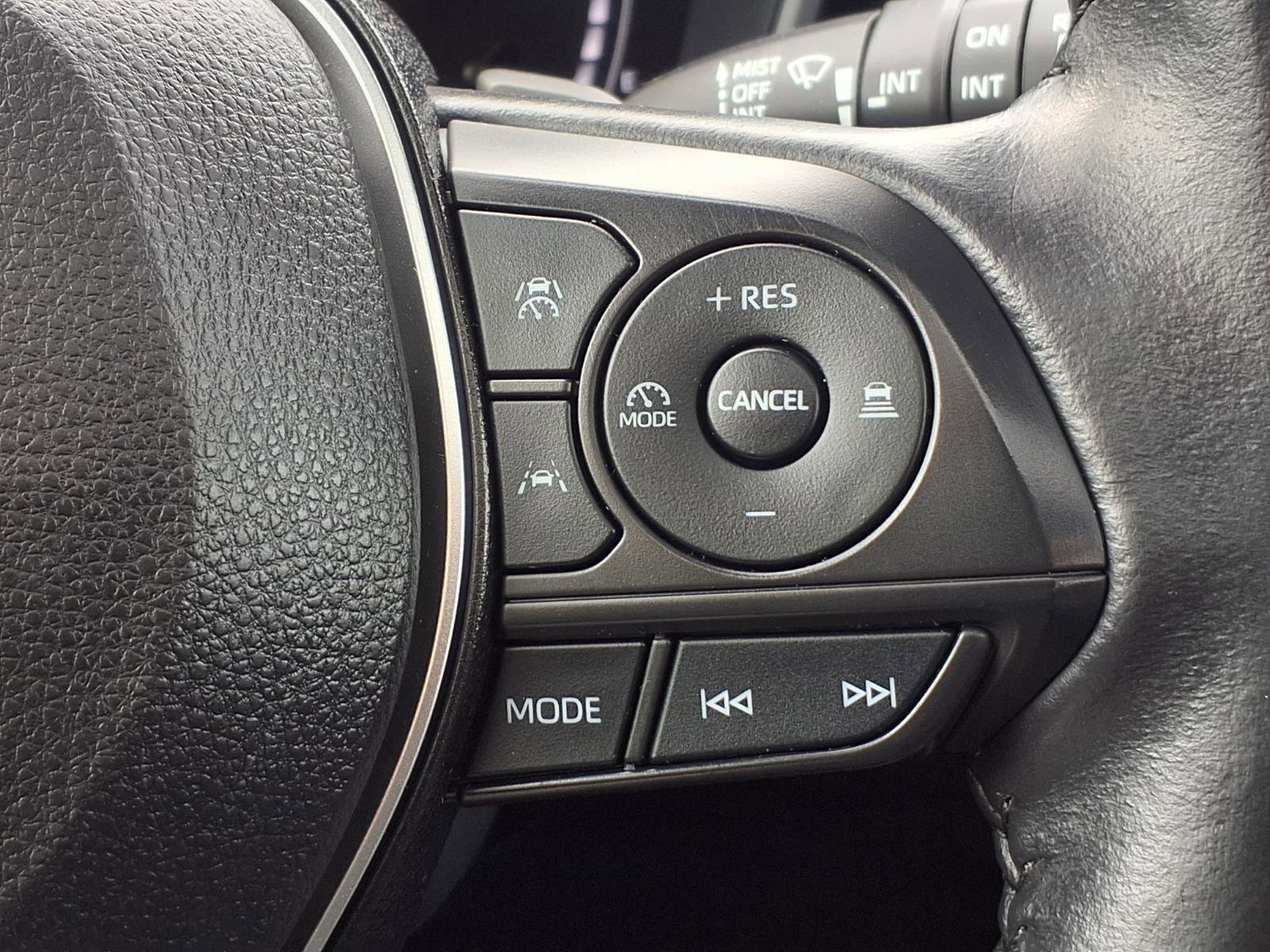 Used 2023 Toyota Corolla Cross XSE w/ Convenience Package AWD/4WD image 17