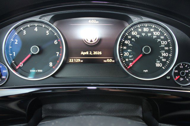 Used 2016 Volkswagen Touareg Sport AWD/4WD image 41