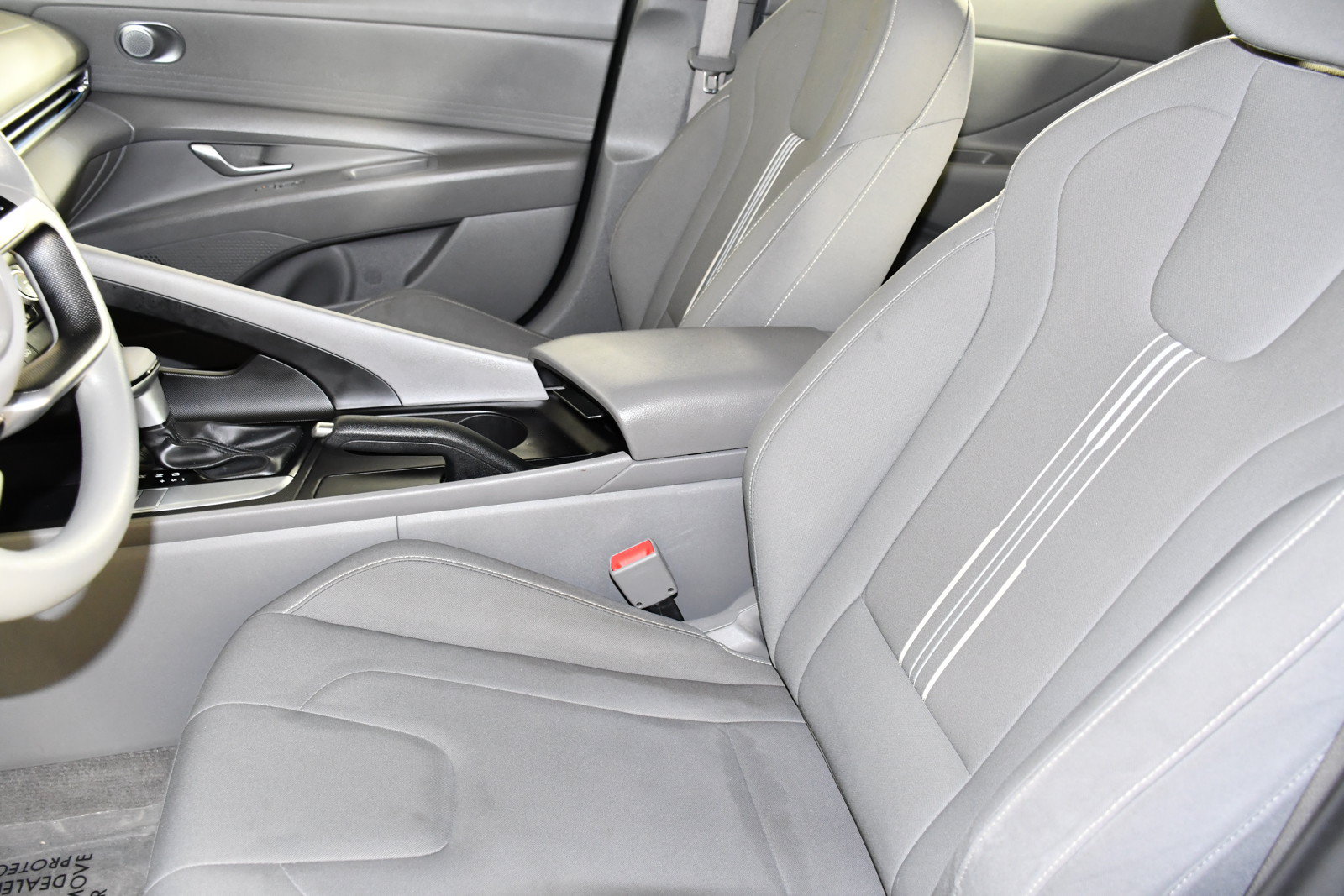 Used 2024 Hyundai Elantra SEL FWD image 39