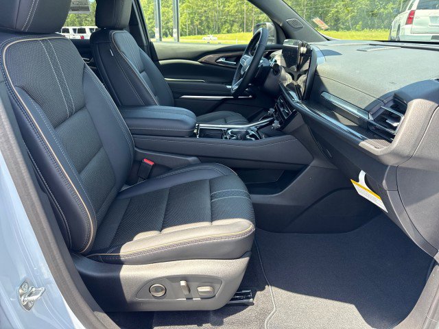 New 2026 Chevrolet Traverse High Country FWD image 9