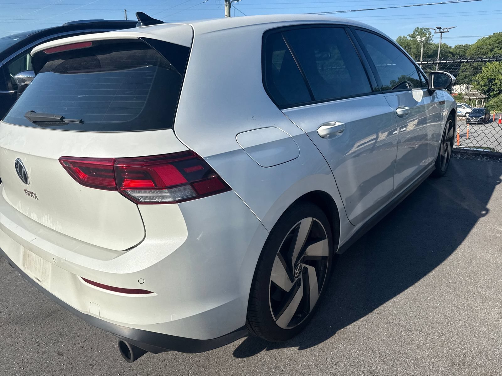 Used 2022 Volkswagen GTI SE FWD image 8
