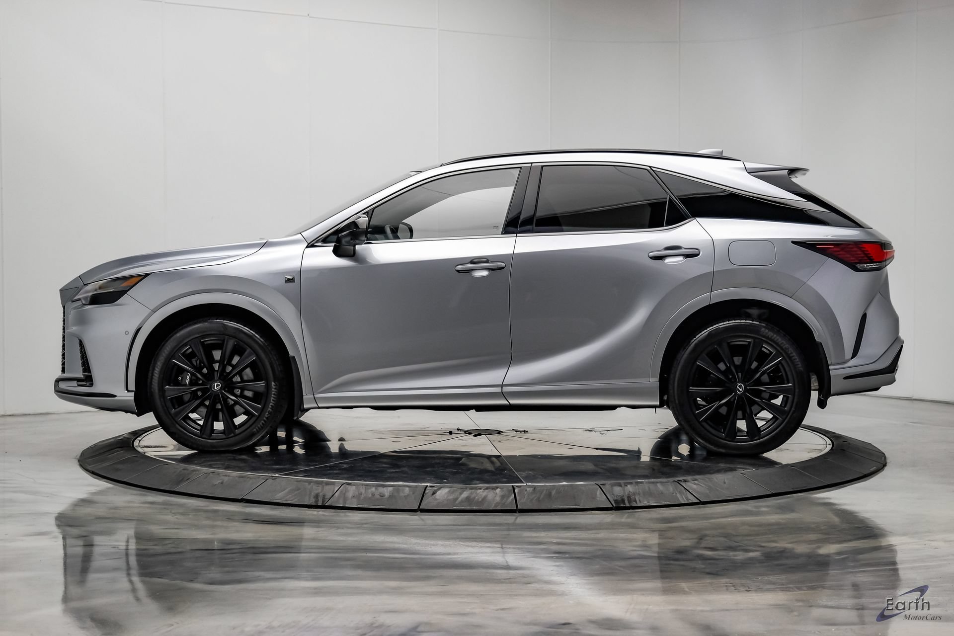 Used 2023 Lexus RX 500h F Sport w/ Cold Area Package AWD/4WD image 7