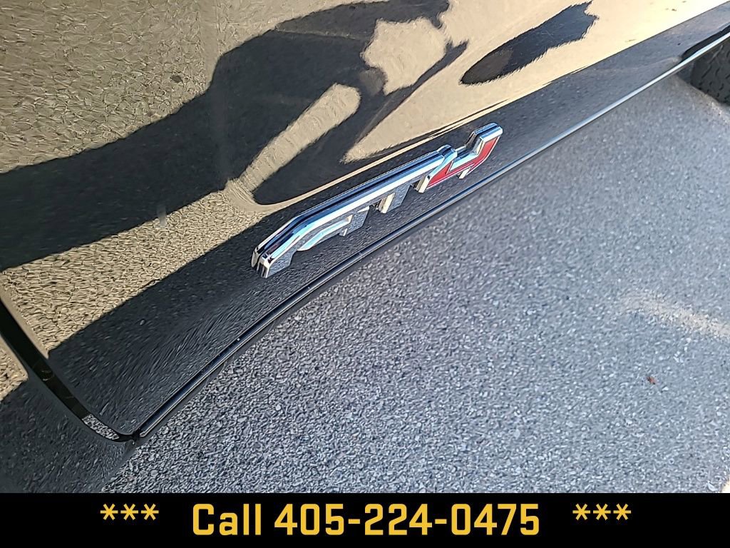 Used 2023 GMC Sierra 1500 AT4 w/ Technology Package image 4