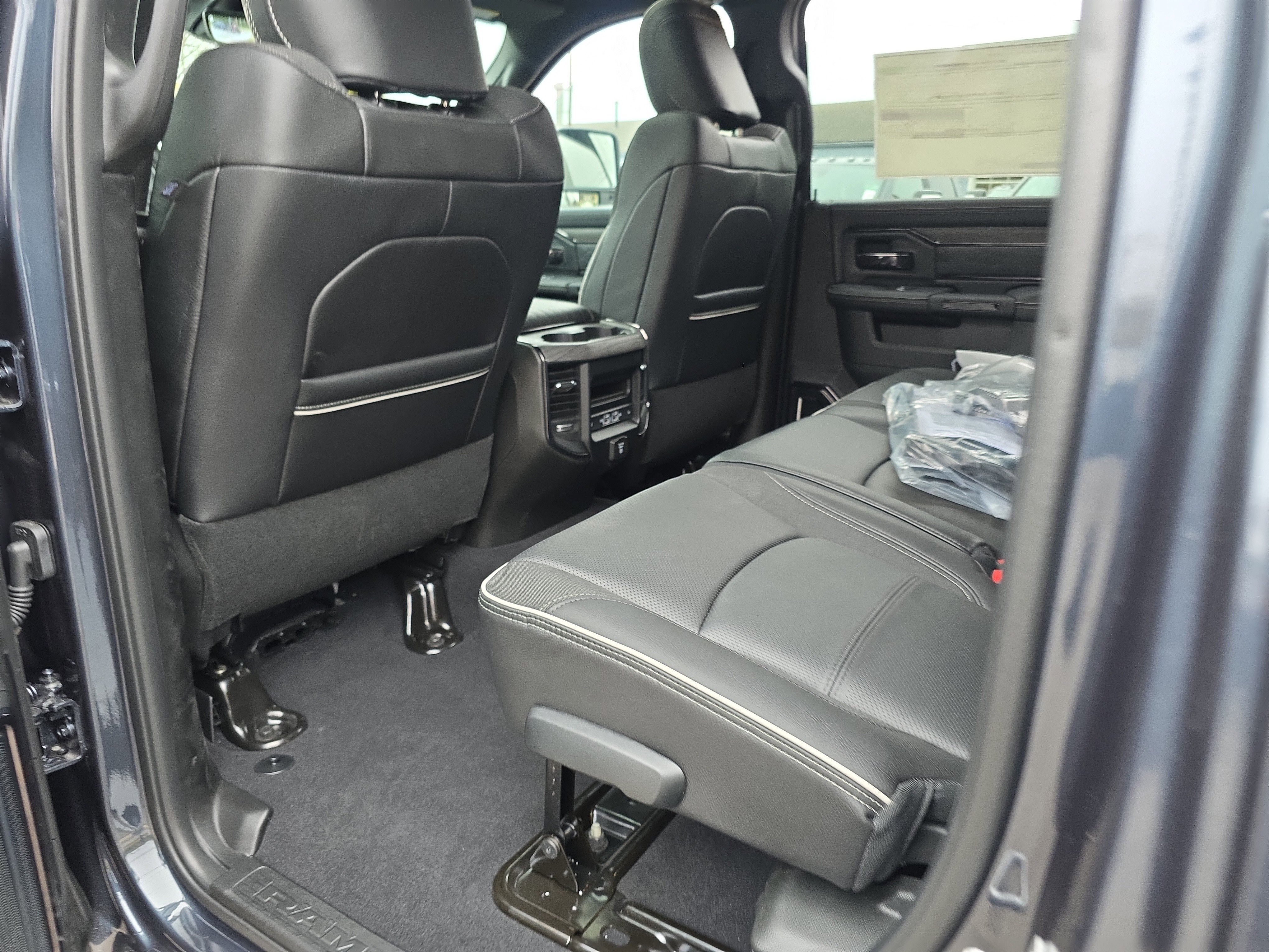 New 2026 RAM 2500 Limited image 18