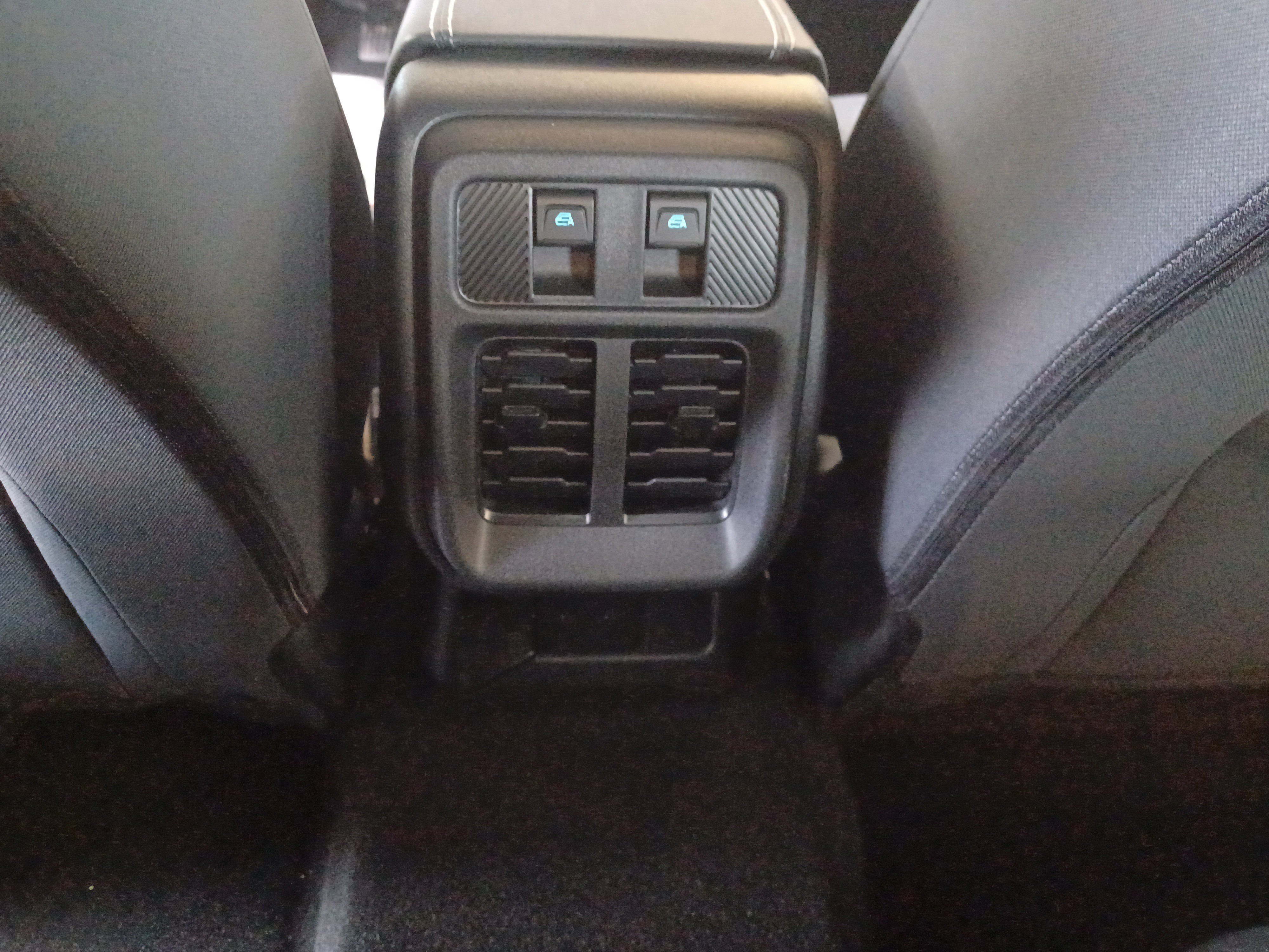 New 2025 Ford Bronco 4-Door image 17