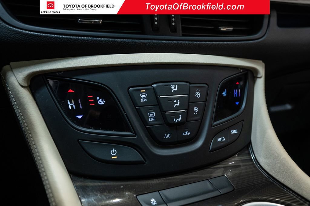 Used 2020 Buick Envision Essence image 26