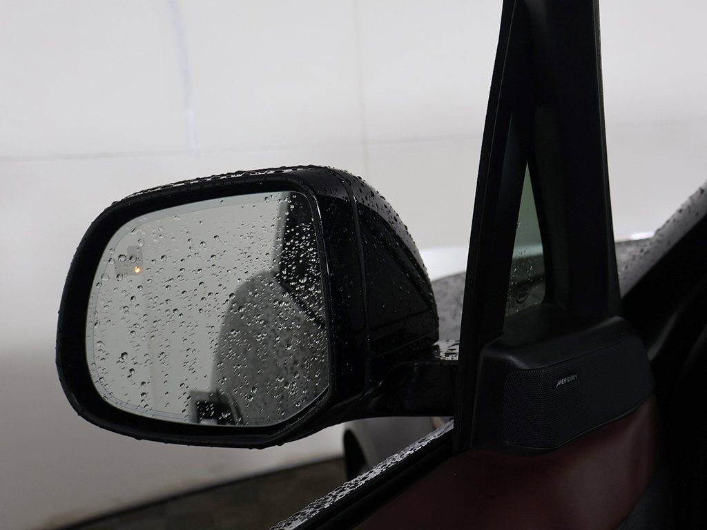 Used 2023 Land Rover Range Rover Sport SE Dynamic image 38