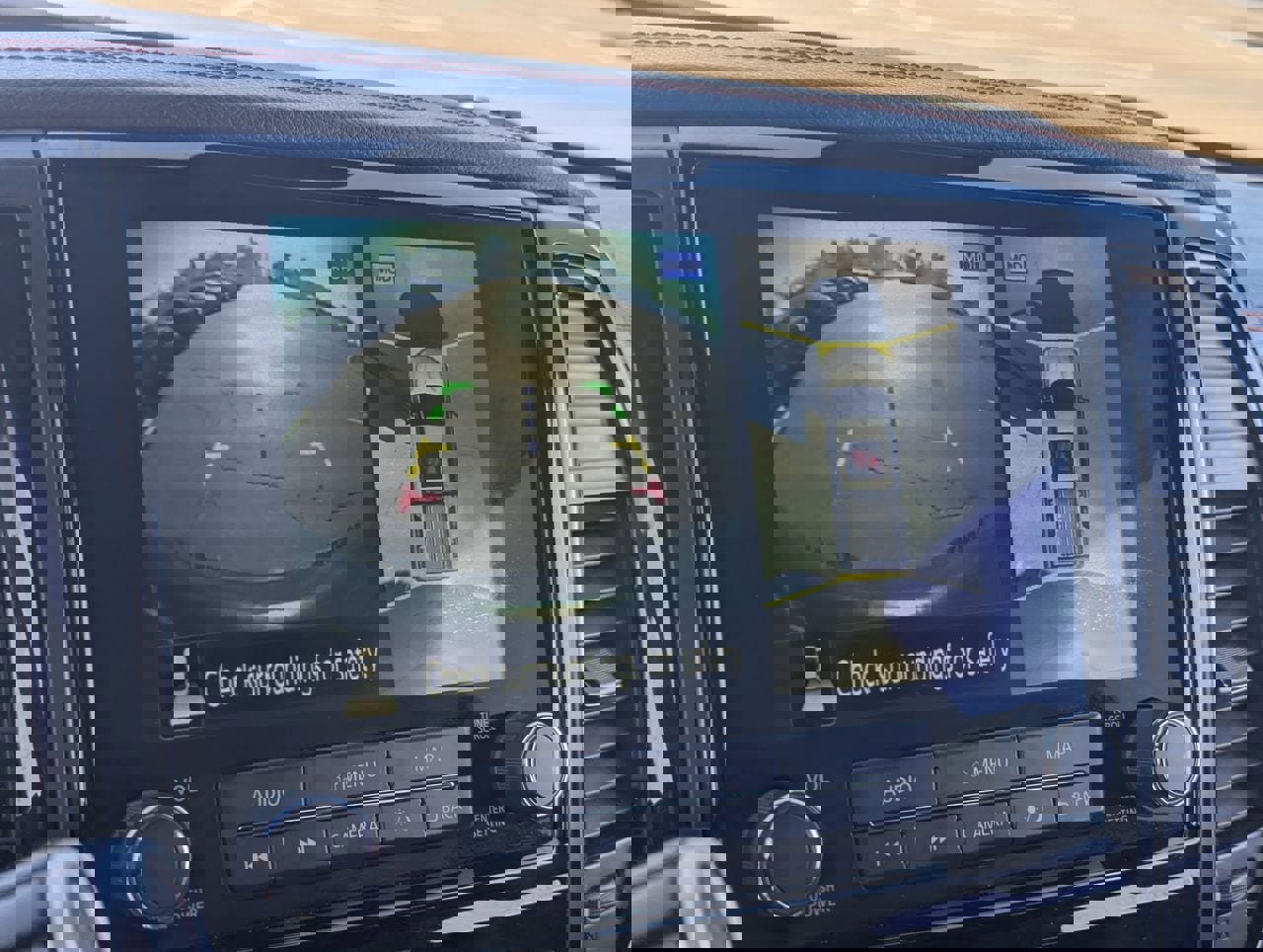 Used 2021 Nissan Titan PRO-4X w/ Pro-4x Convenience Package AWD/4WD image 24