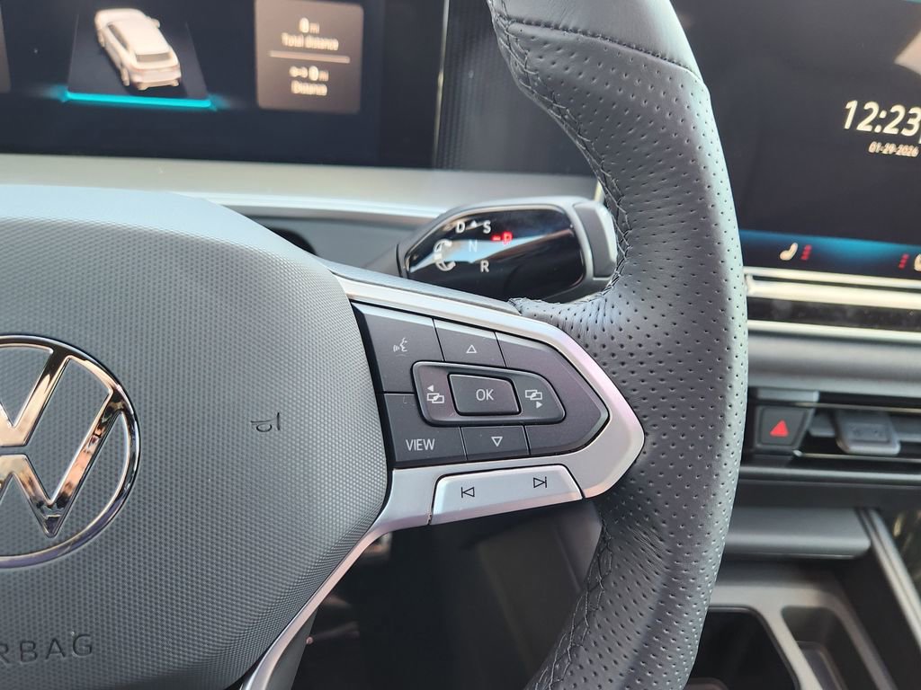 New 2026 Volkswagen Tiguan SE R-Line image 17