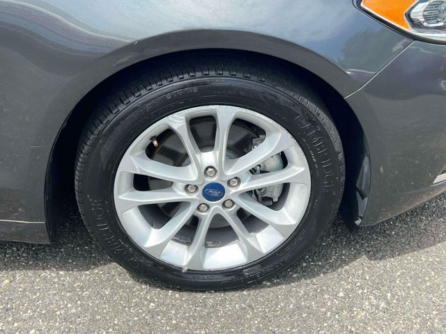 Used 2019 Ford Fusion Energi Titanium FWD image 15