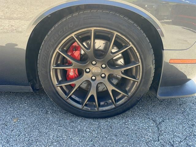 Used 2016 Dodge Challenger SRT Hellcat RWD image 11