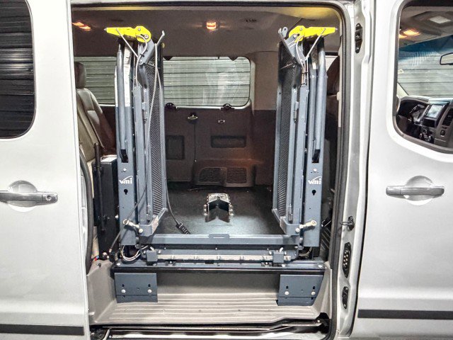 Used 2019 Nissan NV 3500 SL image 15