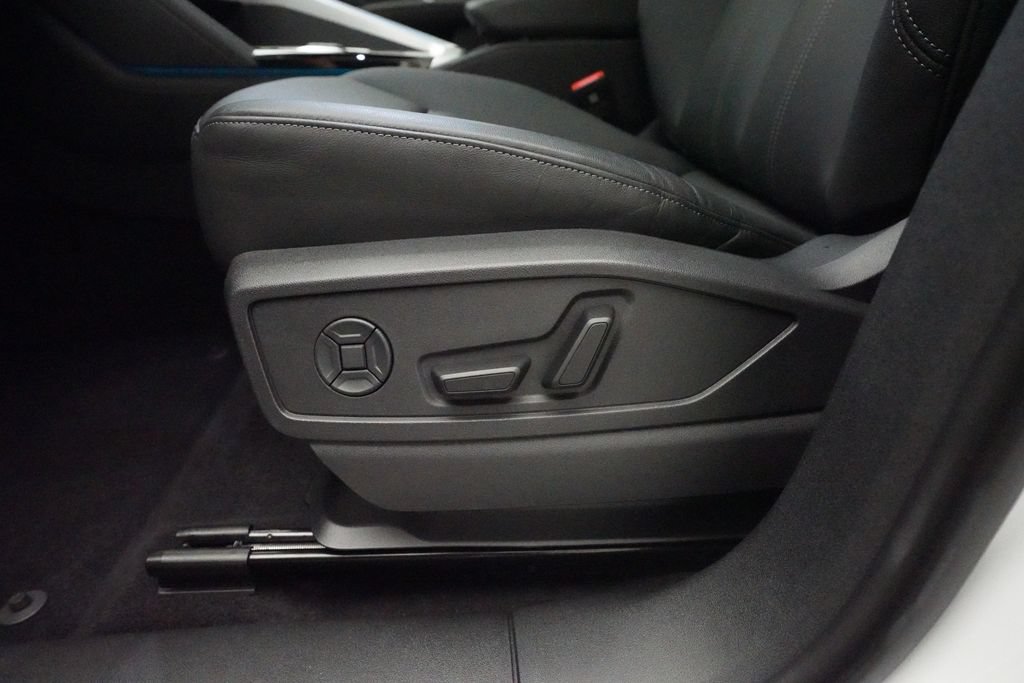 Certified 2025 Audi Q5 Premium w/ Convenience Package AWD/4WD image 17