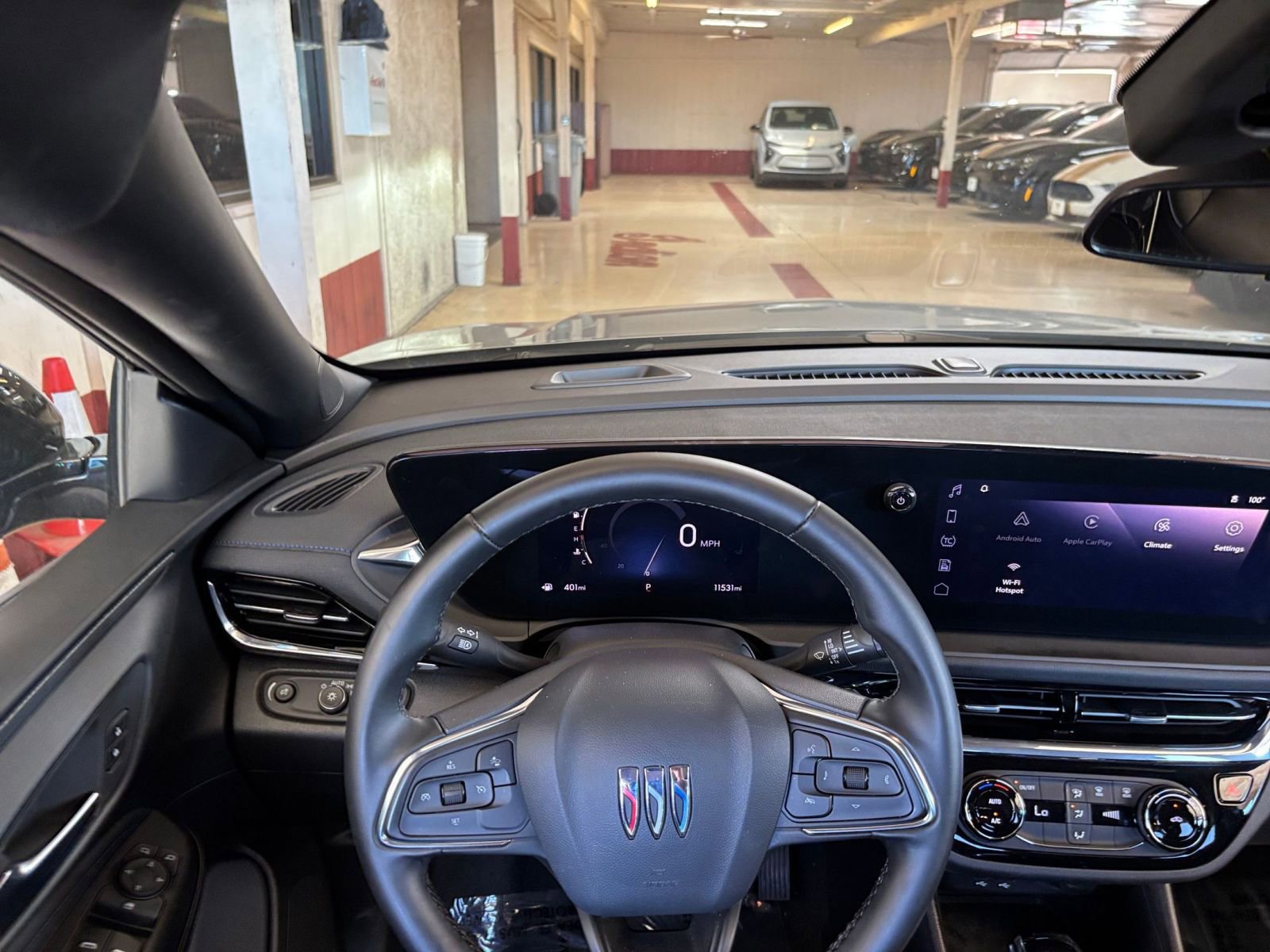 Used 2025 Buick Envista Sport Touring image 32