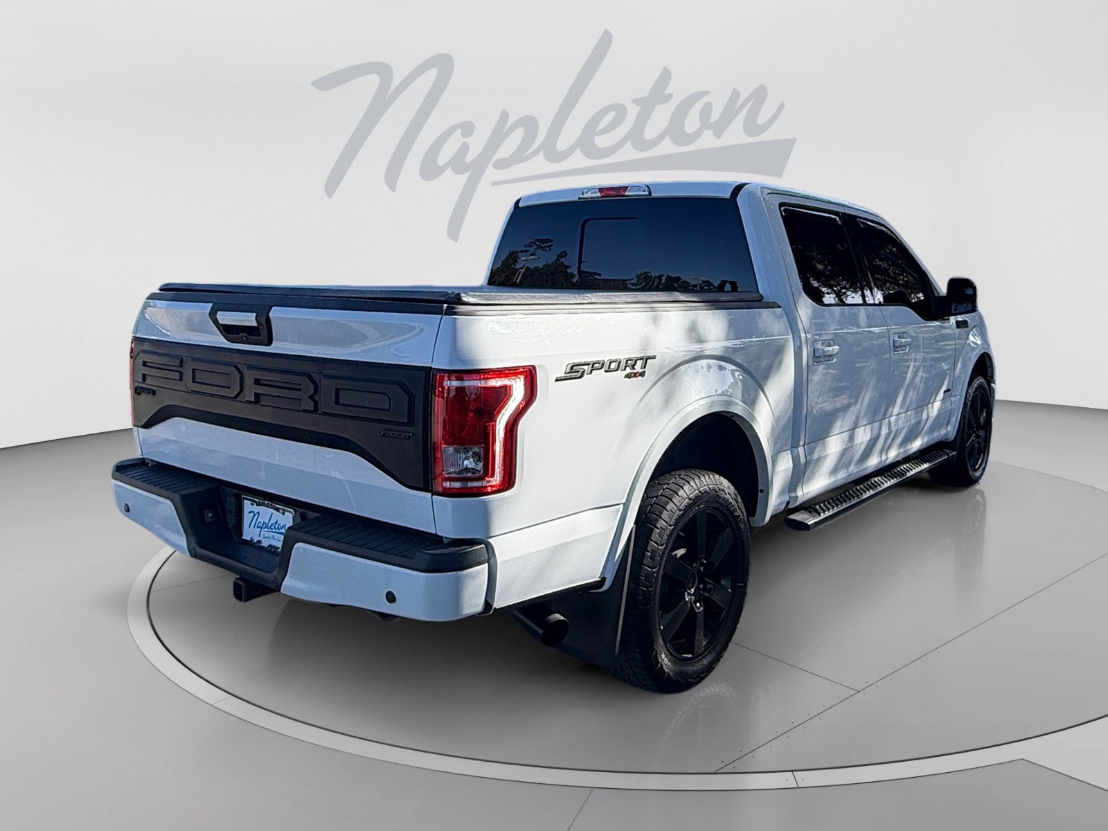 Used 2017 Ford F150 XLT w/ Equipment Group 302A Luxury AWD/4WD image 6