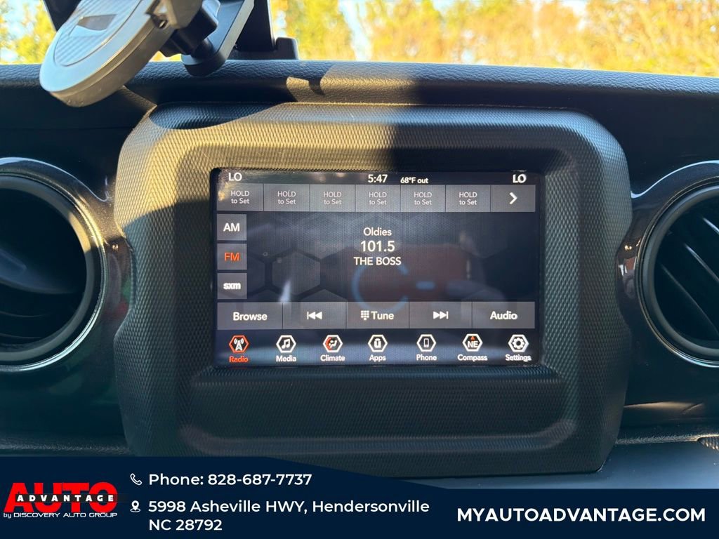 Used 2022 Jeep Gladiator Sport image 15