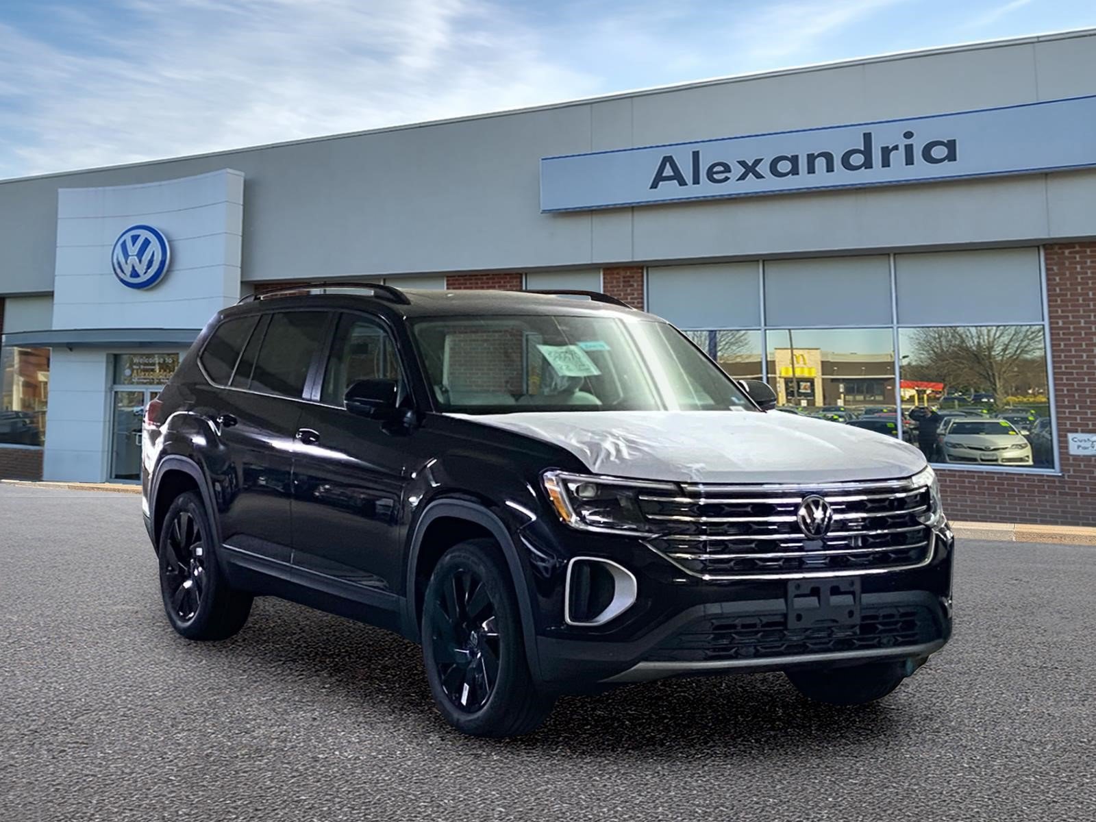 New 2026 Volkswagen Atlas SE FWD image 1