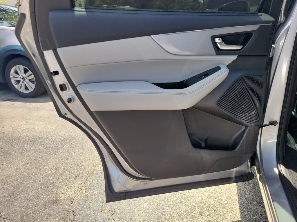 Used 2024 Acura MDX w/ Technology Package FWD image 11